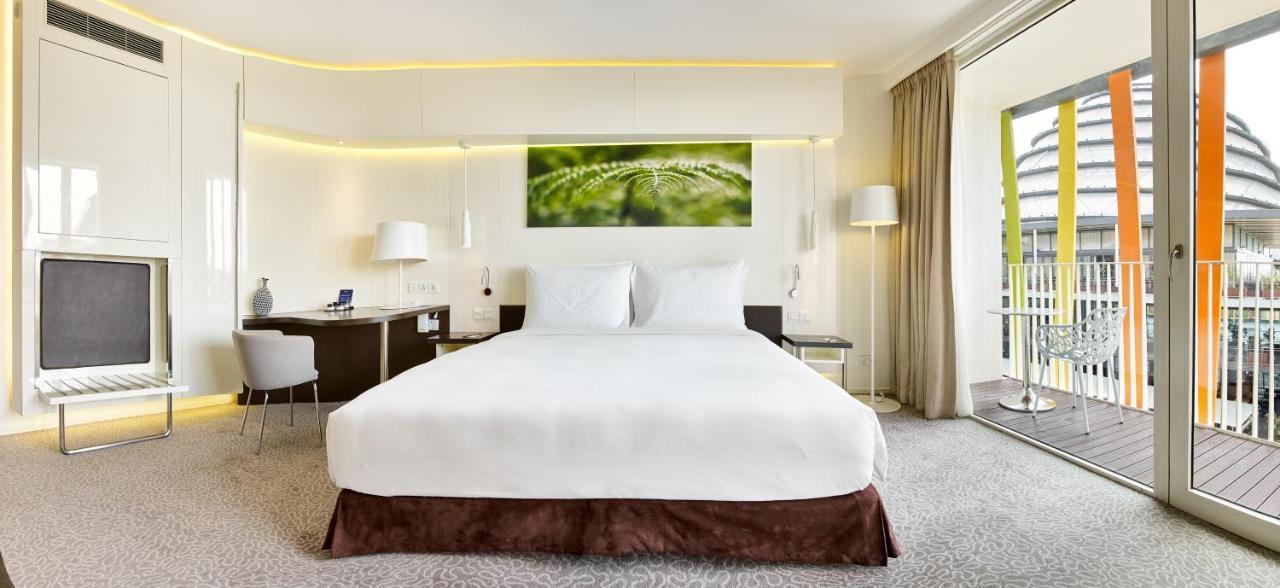 Radisson Blu Hotel & Convention Centre Kigali Exterior foto A typical room at the hotel